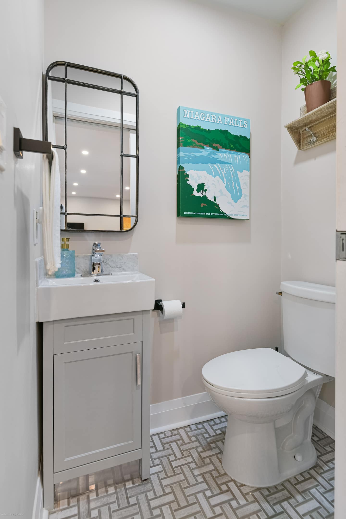 Powder room
